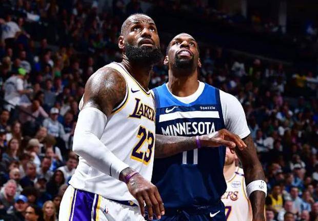 包含双方陷入激烈对抗！最终实力取胜！的词条