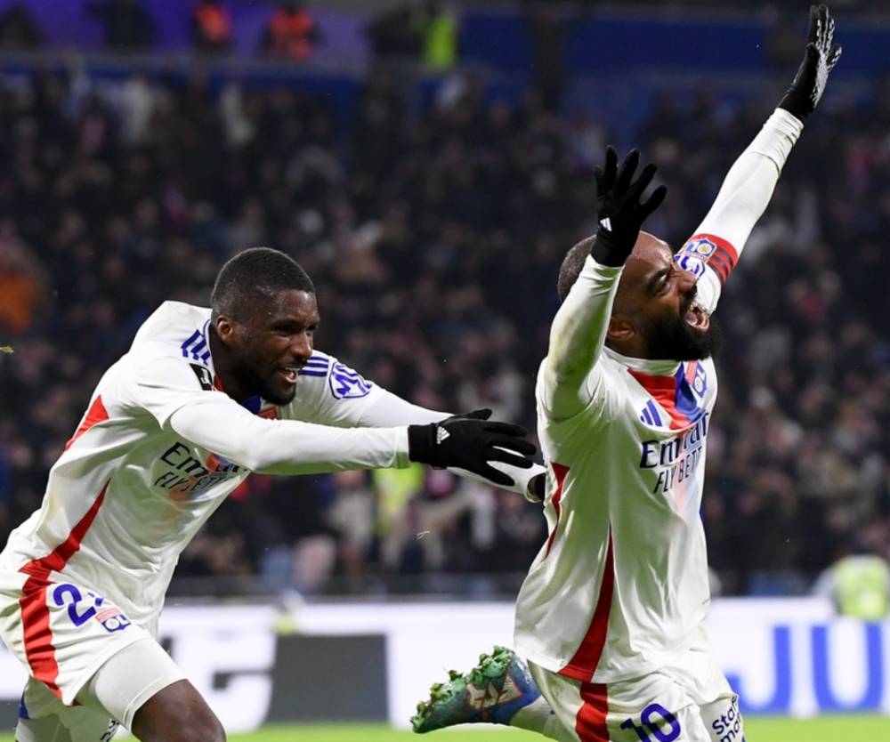 里昂客场平南特，保持法甲不败纪录的简单介绍