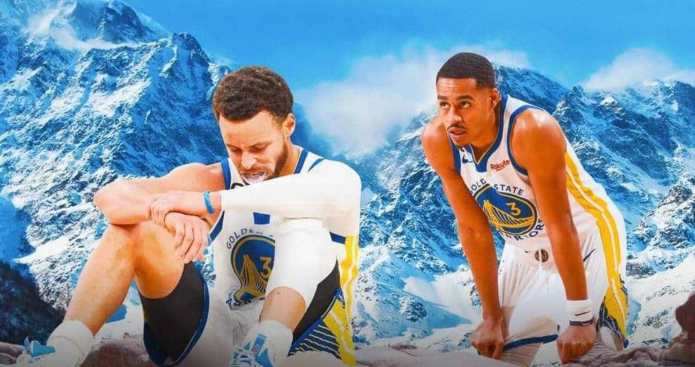 惨败后球员间发生争执，教练紧急调解