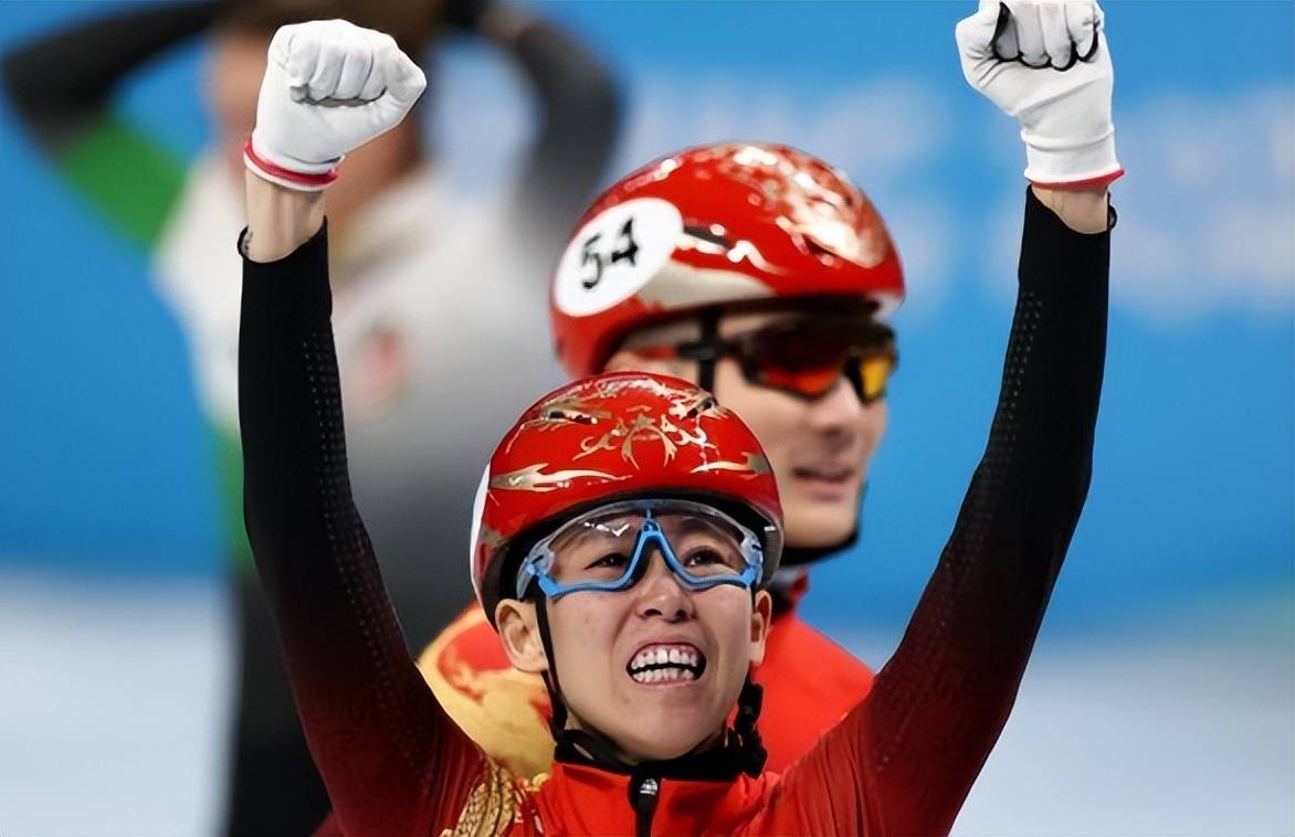 瑞士选手在短道速滑赛事中表现抢眼