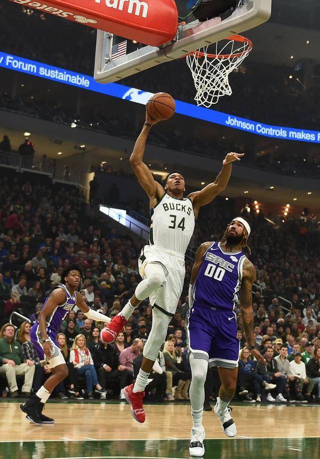 灰熊对阵雄鹿谁能在客场取胜