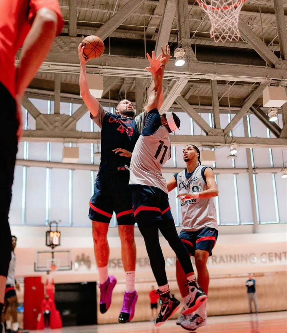 精神饱满：球队备战状态极佳