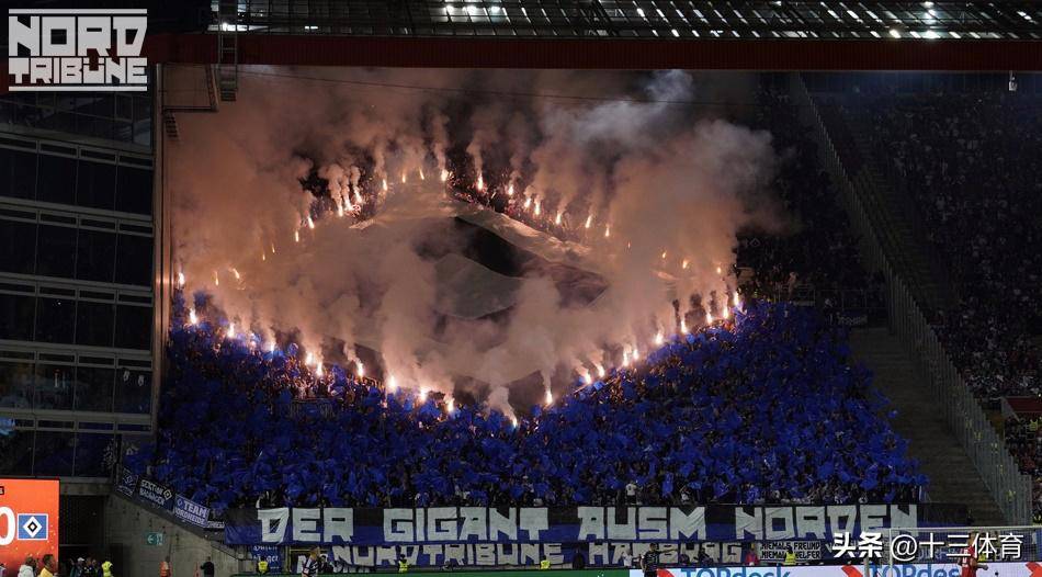 沙尔克客场战平，继续保持不败