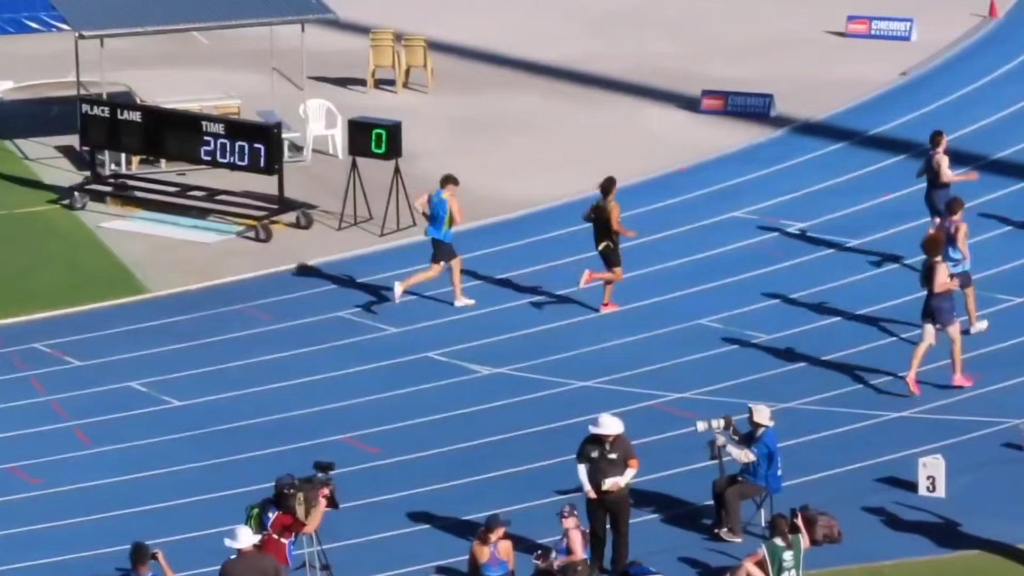 澳大利亚田径选手在米决赛夺冠