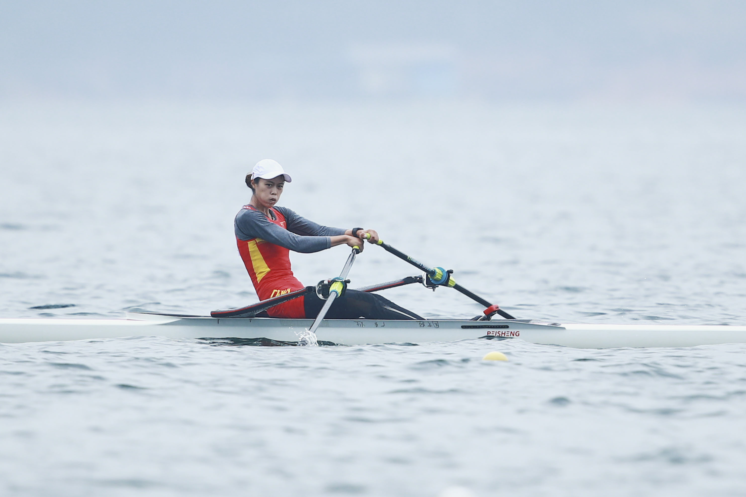 赛艇比赛中芬兰队实现逆转晋级