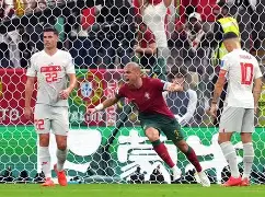 坎特进球法国逆转瑞士，欧预赛积分榜领先