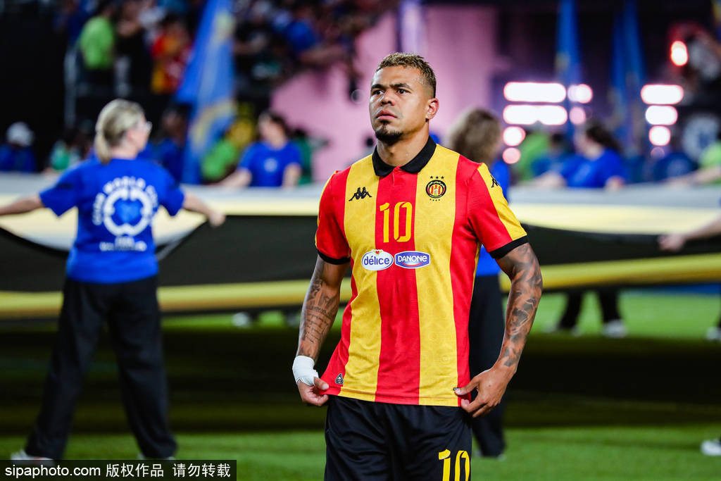 关于帕尔玛球员后防表现不俗，或跻身赛季佳绩的信息