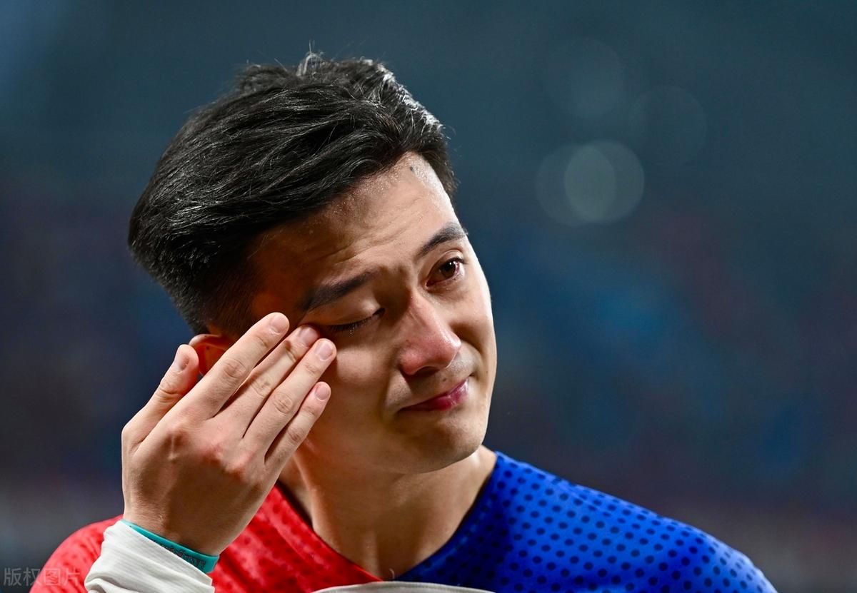 包含申花客场逼平上港，激战结果未分胜负的词条