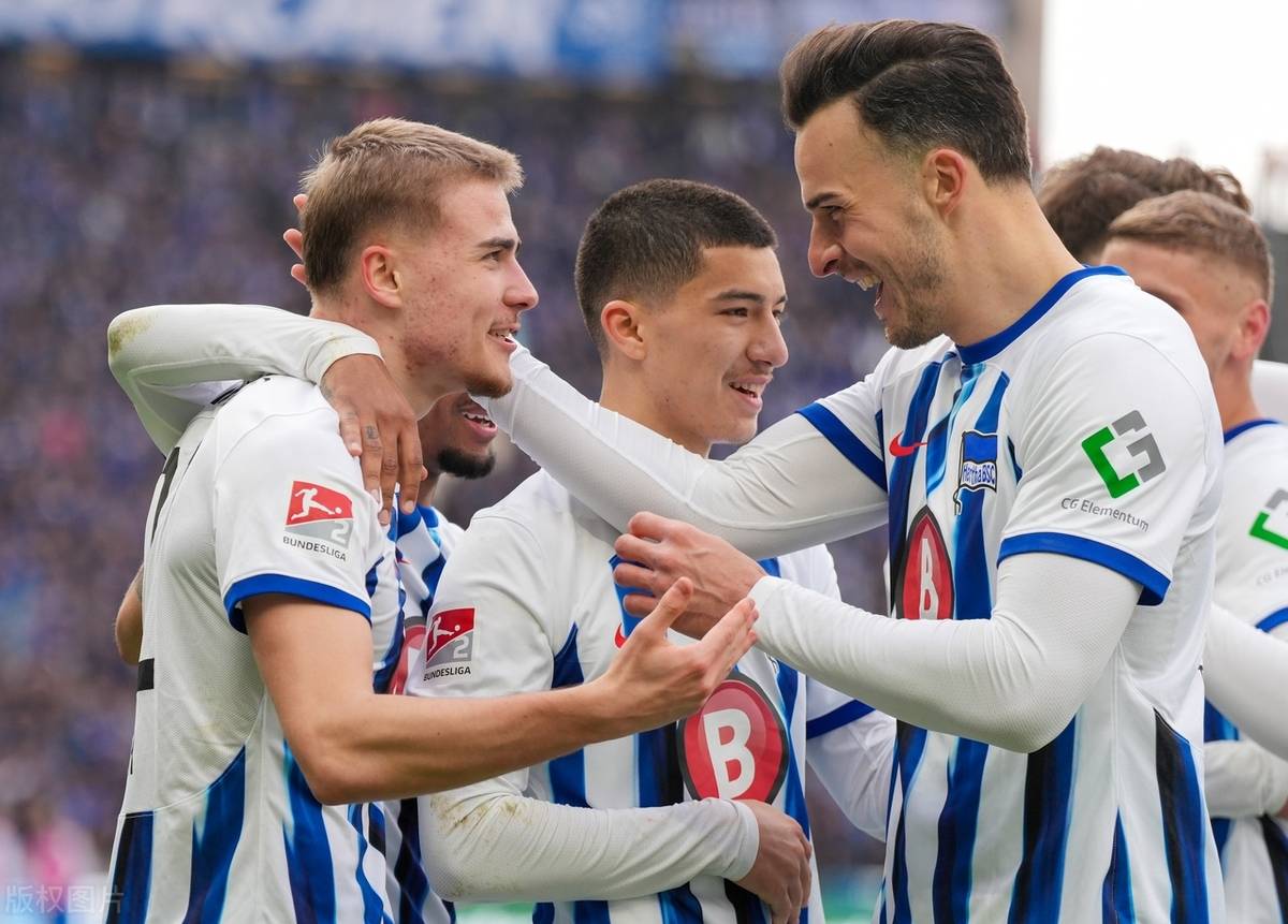 柏林赫塔队客场大败汉堡，遭遇惨败