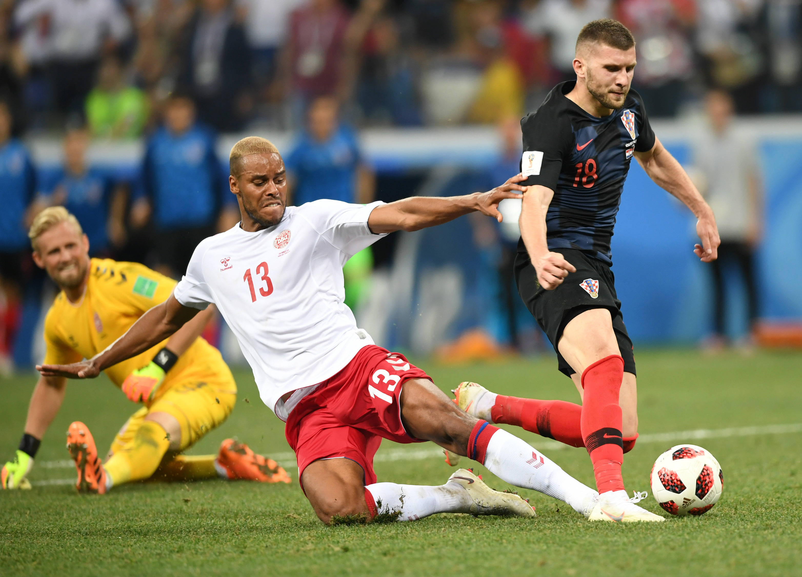 荷兰战胜巴拉圭，欧预赛晋级丹麦