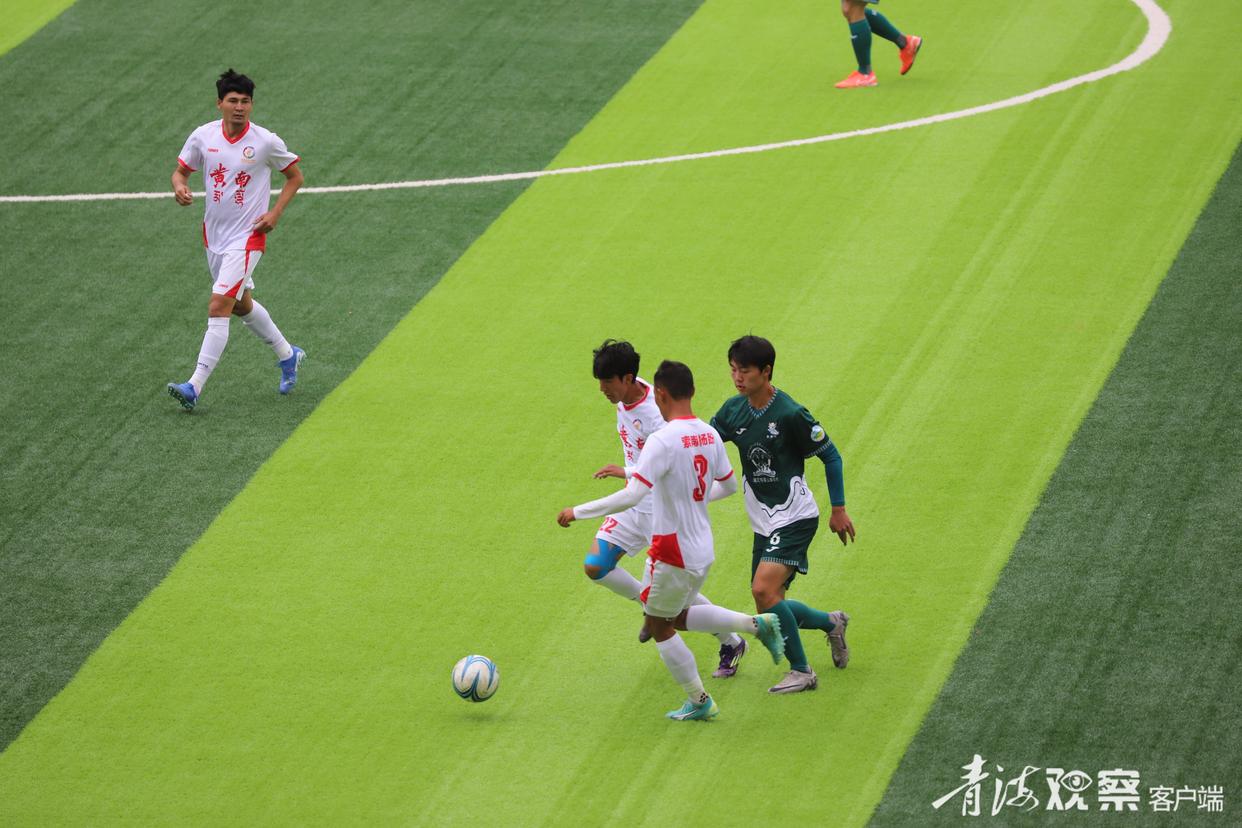 精彩足球盛宴，球员表现亮眼