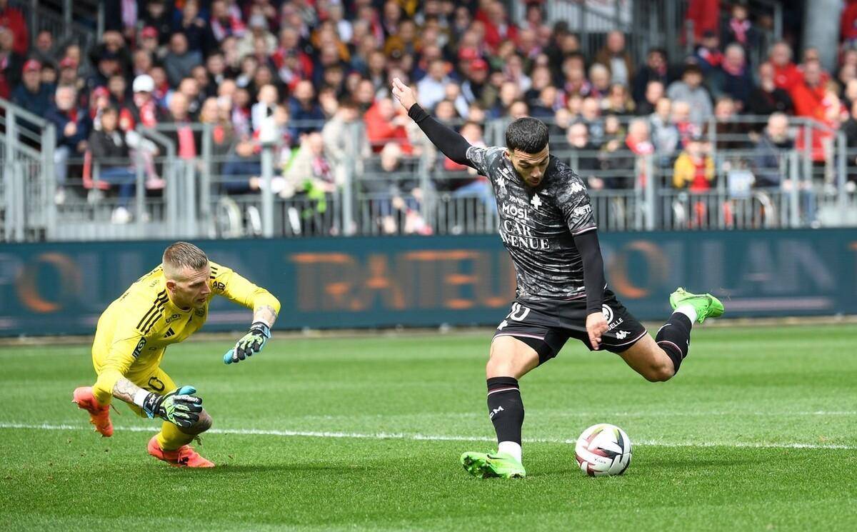 梅斯vs斯特拉斯堡，展开保级大对决