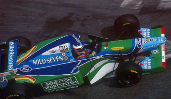 关于索伯车队完胜雷诺车队，皮亚斯特里惊艳四座的信息