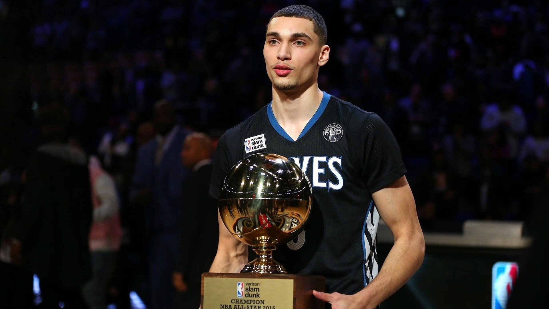 肾上腺素纪元，当赛道刹车点遇见球场起飞时刻