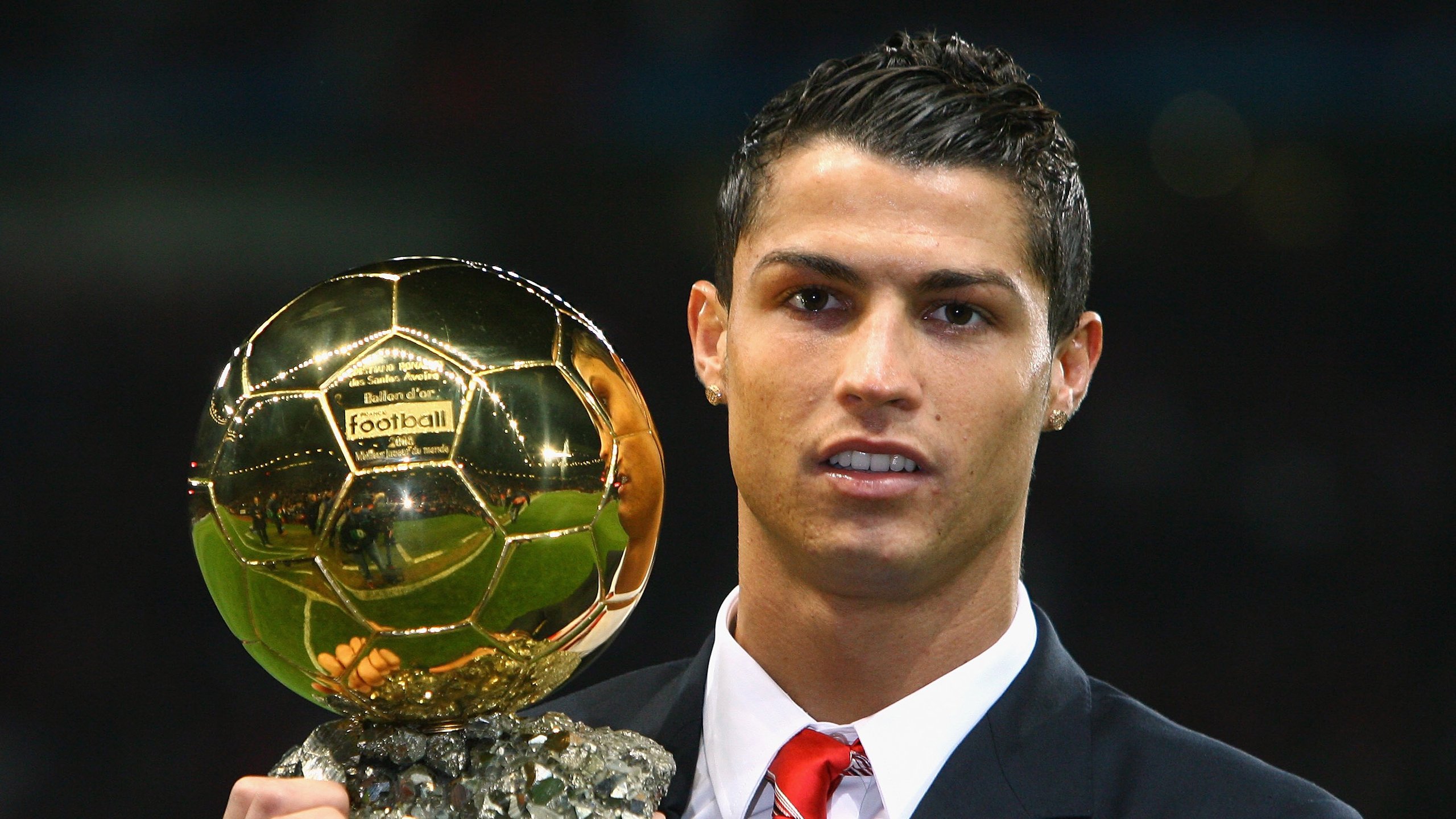 寒流来袭！泰国足球击碎恐韩症，马琳一人打崩太极虎中场